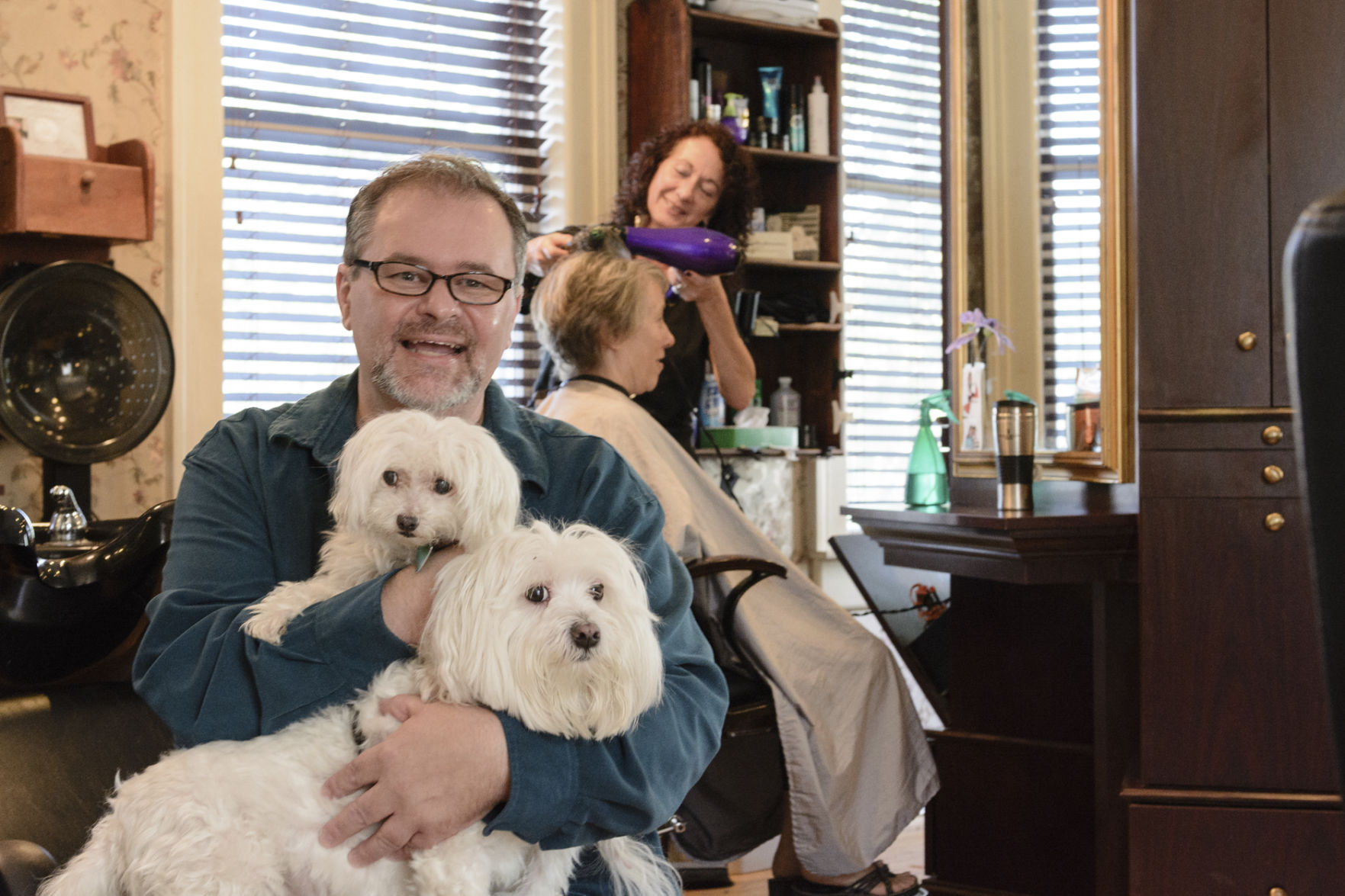 Bob Gates, Chi Chi, Dakota and Sherri LaTorre of Salon Salon